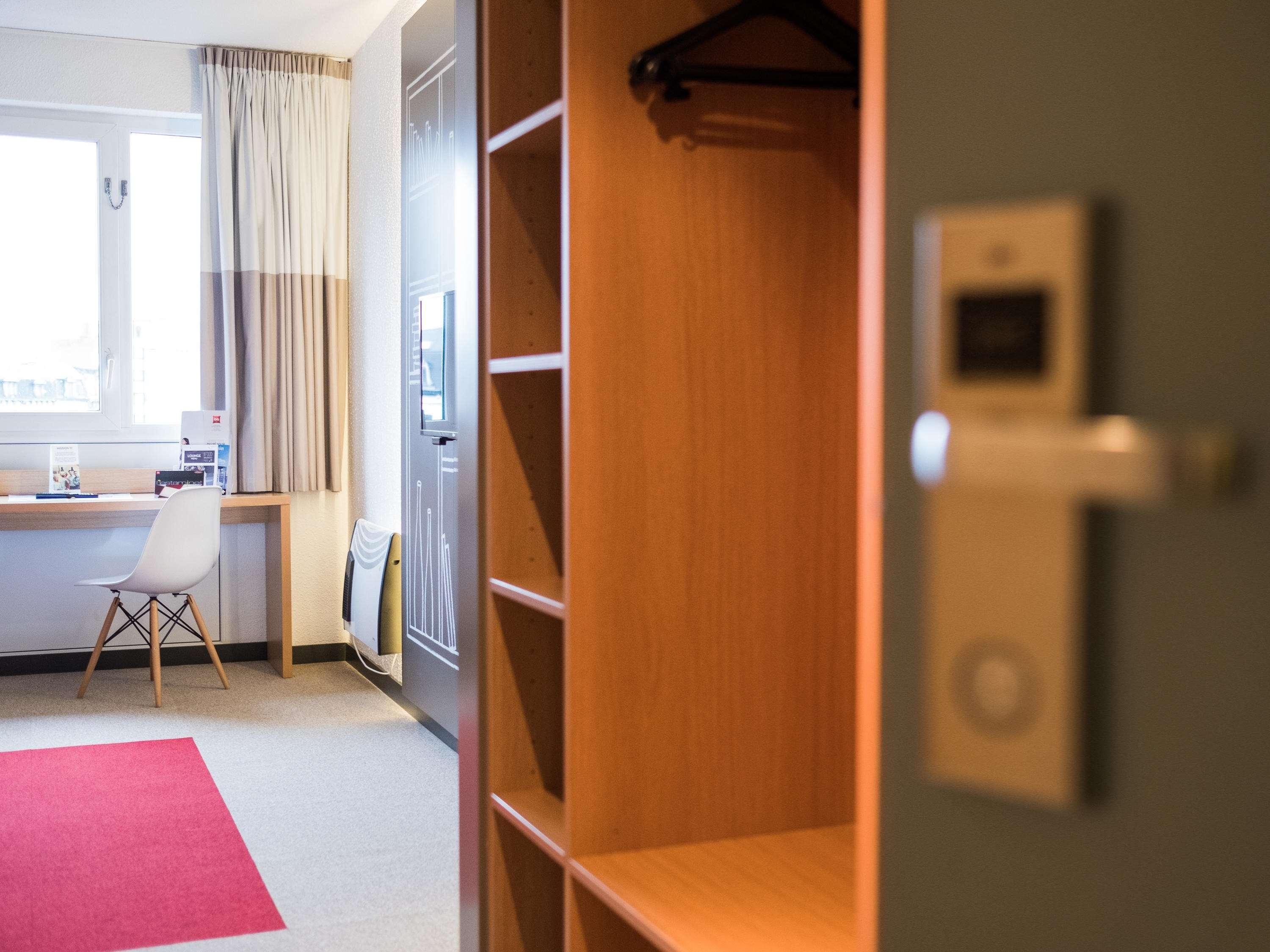B&B Hotel Mons Gare Exterior foto