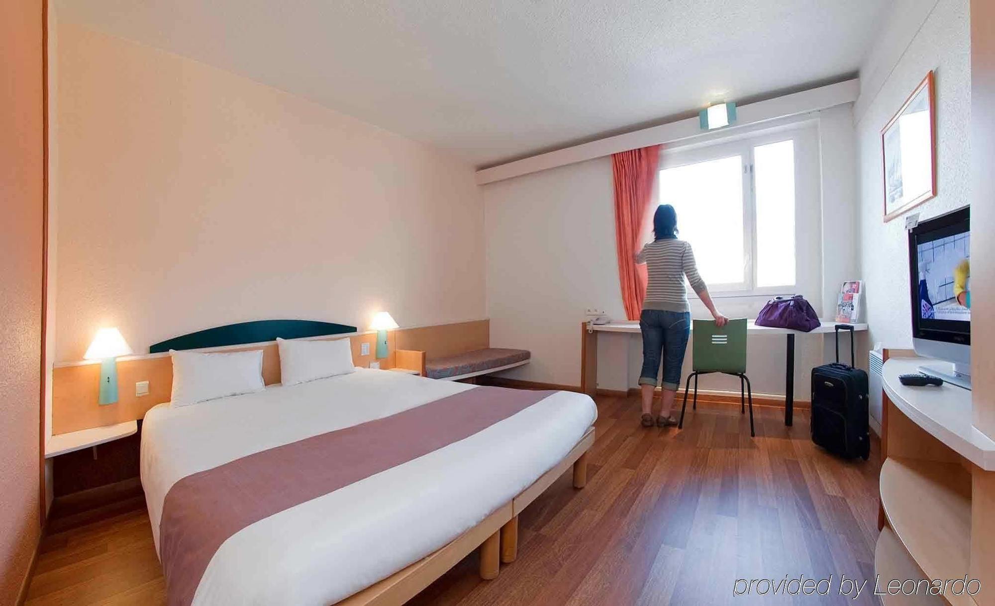 B&B Hotel Mons Gare Exterior foto