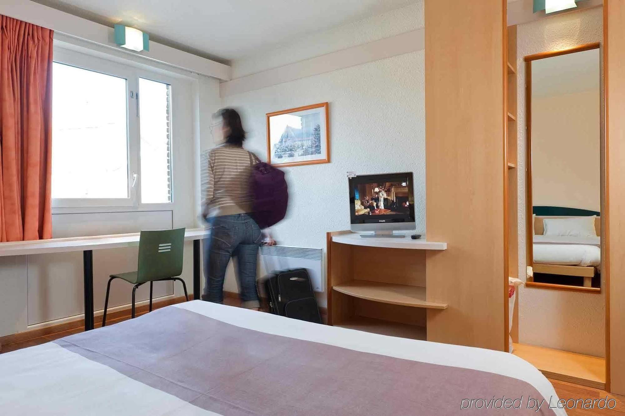 B&B Hotel Mons Gare Exterior foto